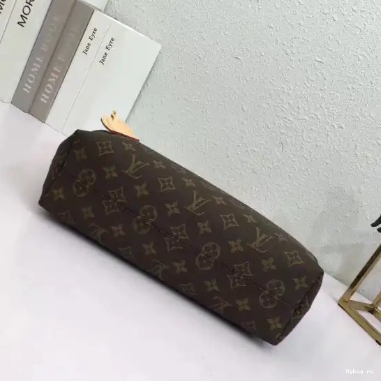 PM Vuitton GRACEFUL Louis 0701